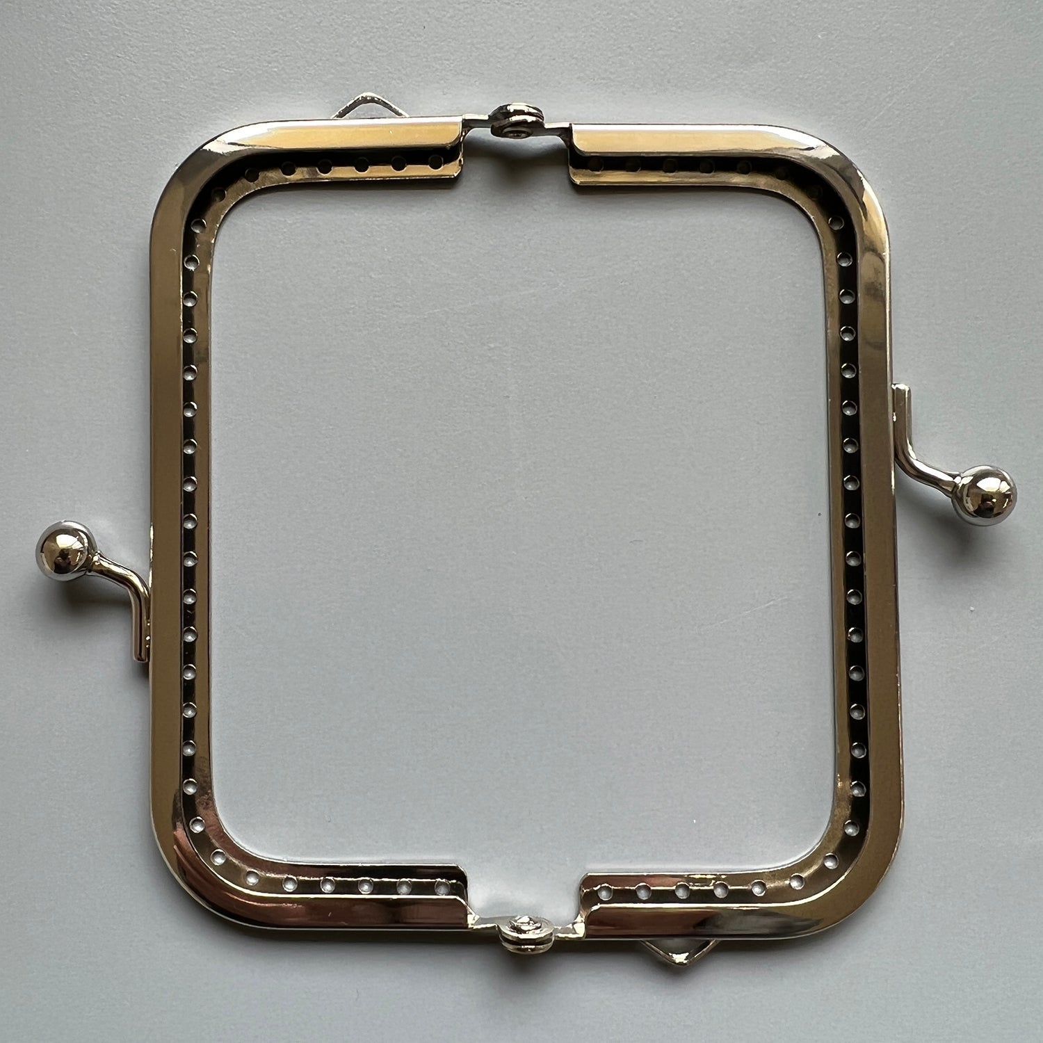 Lead-Free Light Golden Color Metal Clutch Purse Frame for Bag - China Handbag  Frame and Purse Frame price | Made-in-China.com